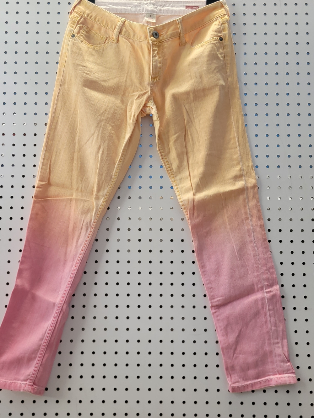 Arizona Jean Company Ombre Yellow to Pink Ankle Tye Dye Jeans Juniors Size 5